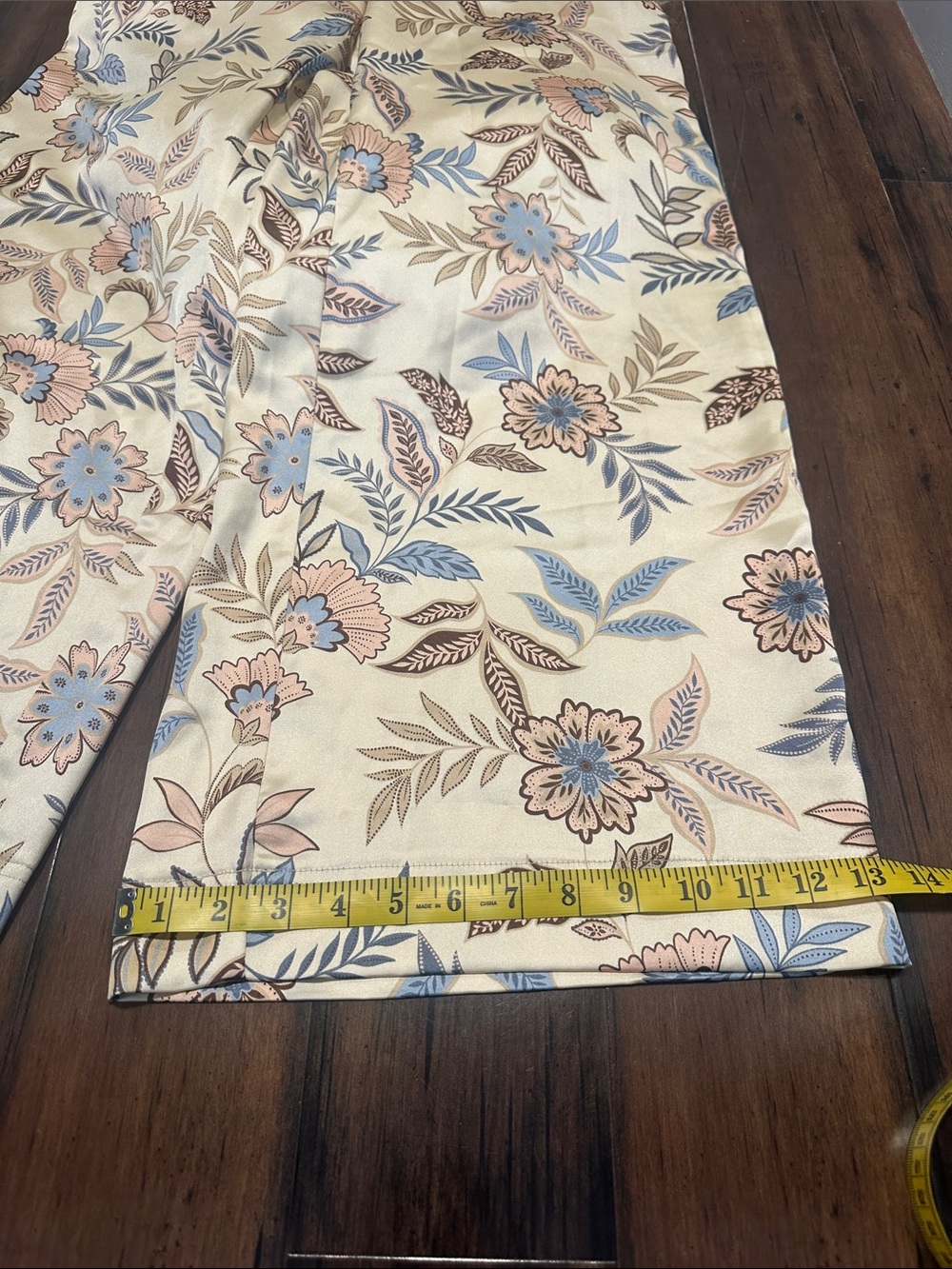NWT satin pants - Picture 13 of 14
